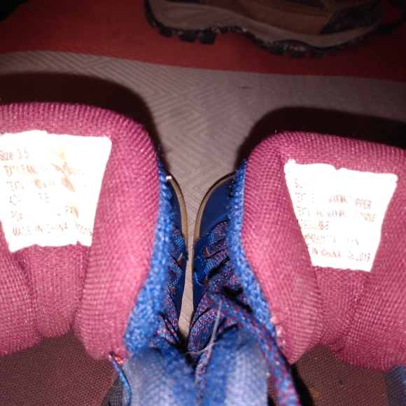 Blue and 1 shoes size 3 1/2 - Picture 2 of 10